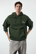 Trendyol Khaki Oversize/Wide Cut Embroidered Fleece Inside Hooded Sweatshirt