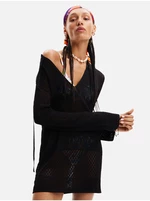 Black women's beach dress Desigual El Cairo