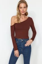 Trendyol Brown One-Shoulder Cotton Slim Fit Crop Knitted Blouse