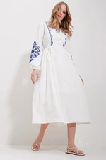 Trend Alaçatı Stili Women's White V-Neck Inner Lined Linen Embroidery Midi Length Dress