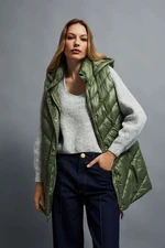 Quilted vest with hood