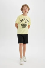 DEFACTO Boy&#39;s Printed Short Sleeve T-Shirt Shorts 2-Piece Set