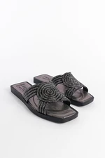 Capone Outfitters Stone Slippers