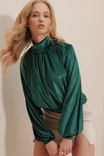 Trend Alaçatı Stili Women's Emerald Green High Collar Front Gathering Detailed Velvet Blouse