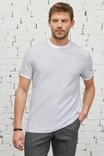 ALTINYILDIZ CLASSICS Men's White-gray Comfort Fit Loose-fitting Crew Neck Cotton Jacquard T-Shirt.