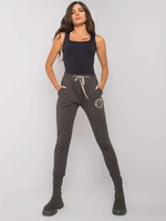 Dark khaki sweatpants with Larissa print