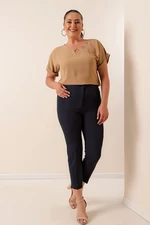 Kúpte si Saygı Plus Size Lycra nohavice s vreckom, elastickým pásom a námorníckou modrou farbou.