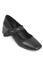 Capone Outfitters Capone Flat Toe Women's Shoes with Band Buckle and Low Heel.