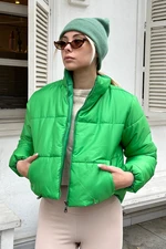 Trend Alaçatı Stili Dámské světle zelené Vysoký Výstřih Dvojitý Kapsový Elastický Pas Puffer Puffer Coat