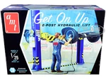 Skill 2 Model Kit Garage Accessory Set 3 (2-Post Hydraulic Lift) with Figurine "Get On Up" 1/25 Scale Model by AMT