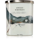 Bath & Body Works Sweet Whiskey vonná sviečka 227 g