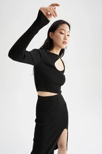 DEFACTO Fitted One Sleeve Low-cut Crop Sweater