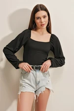 Bigdart 0465 Balloon Sleeve Knitted Blouse - Black