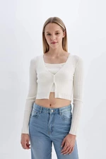 DEFACTO Coool Regular Fit Crop Button Closure V Neck Knitwear Cardigan