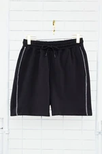 Trendyol Black Regular/Normal Cut More Sustainable Contrast Stitch Detailed 100% Cotton Shorts