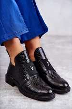 Lacquered boots with cut-outs on flat heels Black Eunice