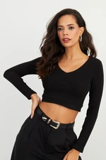 Cool & Sexy Women's Black Crop Top CY309