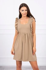 Dress with ruffles on the sides of the camel