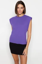 Trendyol tmavě fialové 100% bavlněné polstrované základní tričko s kulatým výstřihem