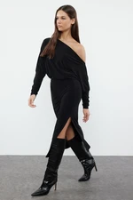 Trendyol Black Straight Asymmetrical Single Sleeve Fitted Flexible Midi Knitted Dress