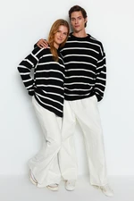 Trendyol Black Unisex Oversize Fit Wide Fit Crew Neck Striped Knitwear Sweater.