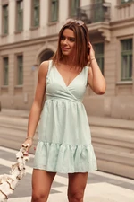 Beautiful dress with clutch neckline, mint