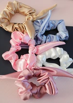 DKaren Woman's Hairband Set Satin