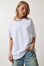 Happiness İstanbul Women's White Crew Neck Basic Oversize Knitted T-Shirt